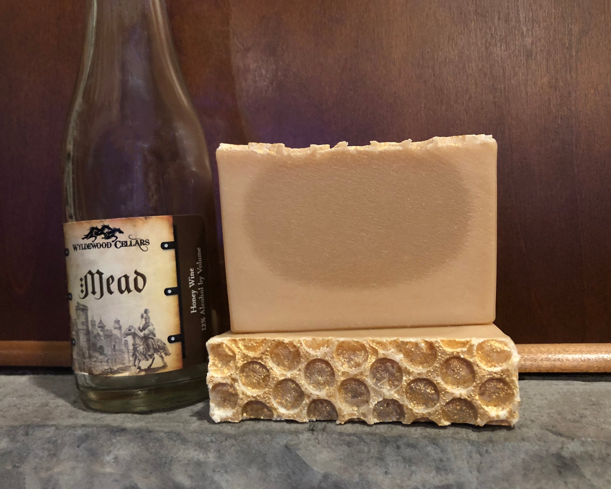 gold mead soap handcrafted in Indiana by spunkndisorderly beer soaps with Illinois mead honey wine from Wyldewood Cellars gold soap with gold sprinkles and honeycomb pattern on top cold process soap with buttermilk oatmeal soap for sale