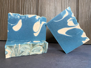 texas beer soap handmade in texas with great heights hefeweizen craft beer from great heights brewing company Houston texas craft brewery white and blue beer soap for him handmade in texas spunkndisorderly craft beer soaps